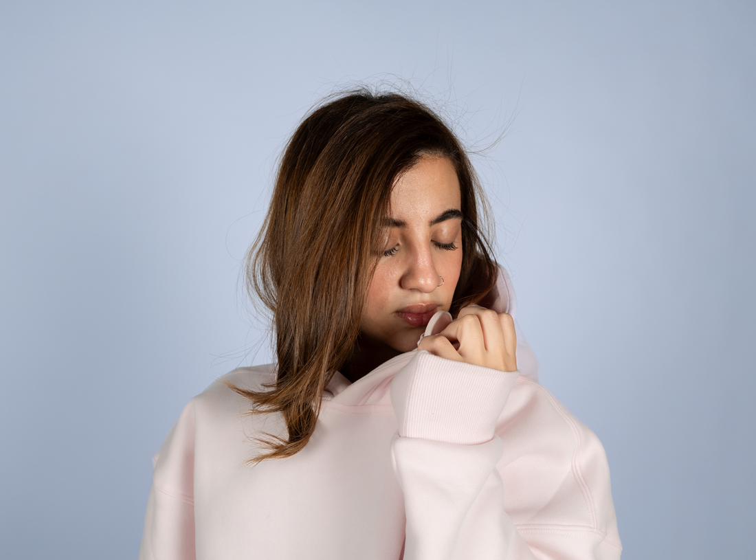 Meet the World’s First Aromatherapy Hoodie: Weighted Calm Meets Essential Oil Comfort