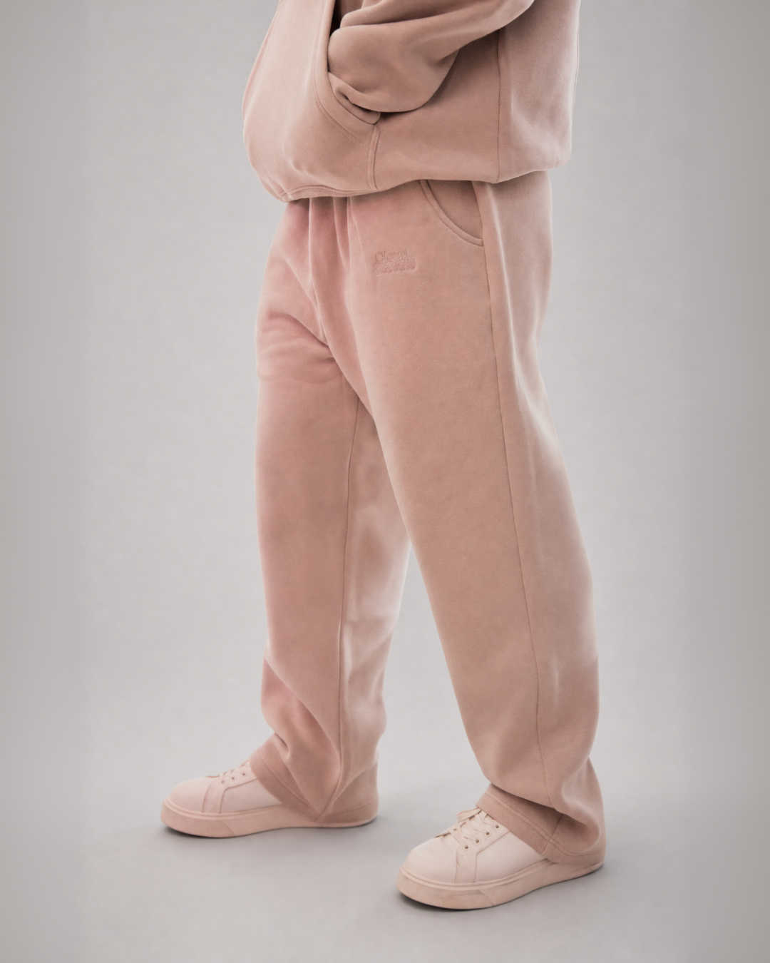 Cloud Eleven Sweatpants - Blush pink - image 01