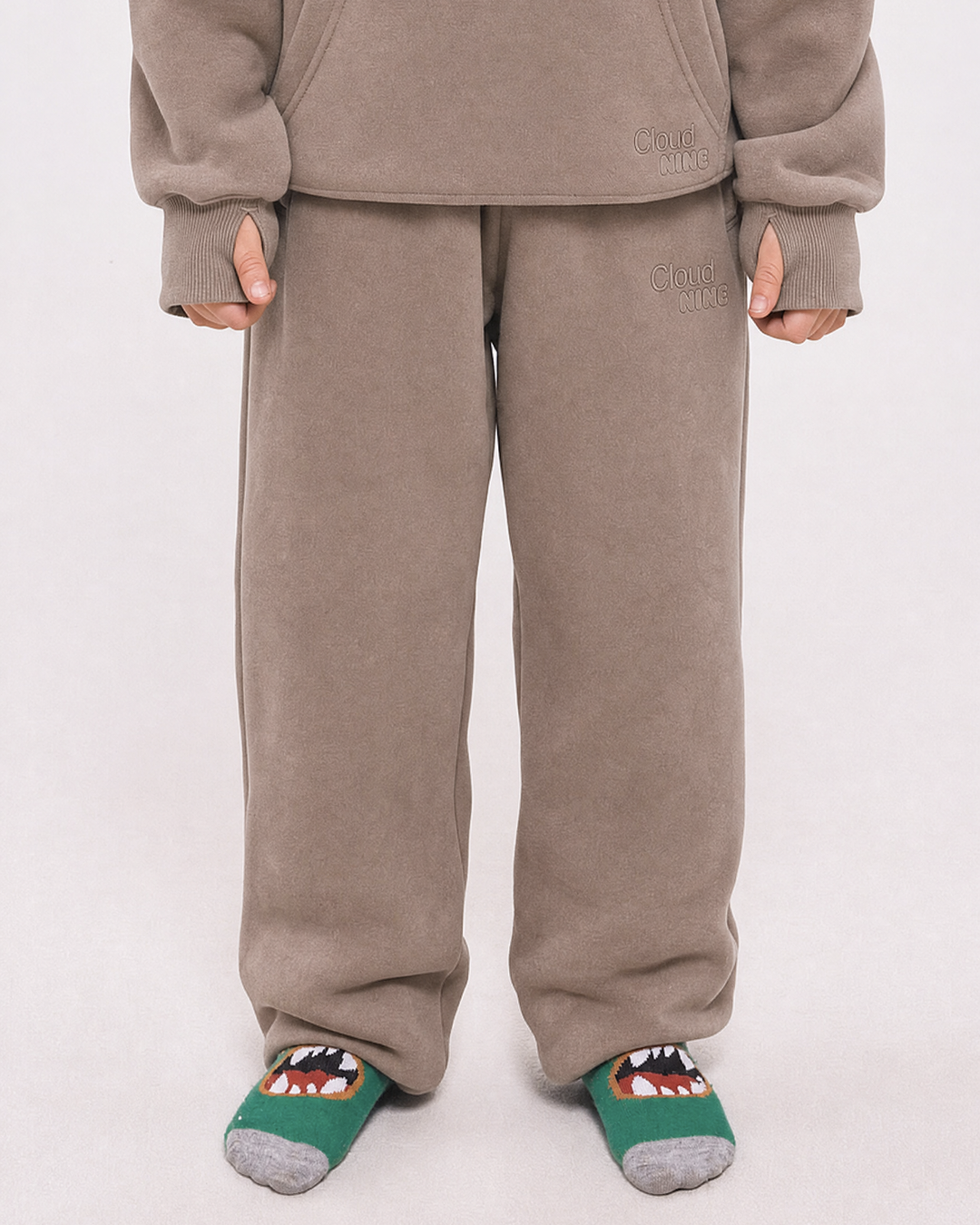 Grounding Kids Sweatpants Bark image 01