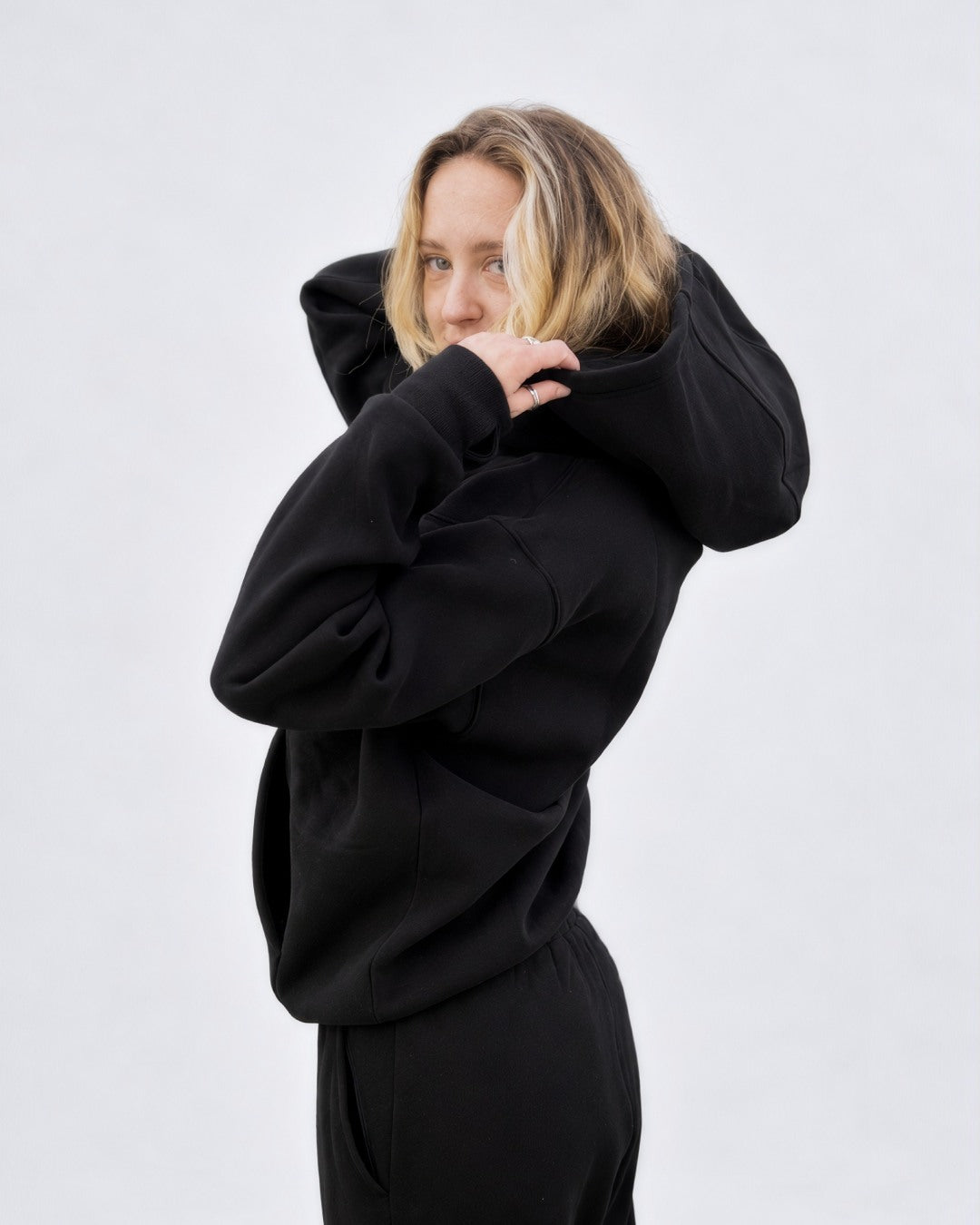 Essentials sweatpants in Black, gallery image 4